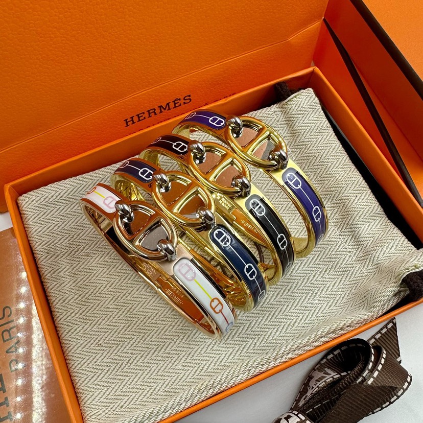 エルメス ブランドの象徴的なブレスレット
