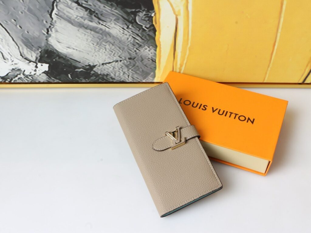 ルイ・ヴィトン LV ヴェルティカル ウォレット