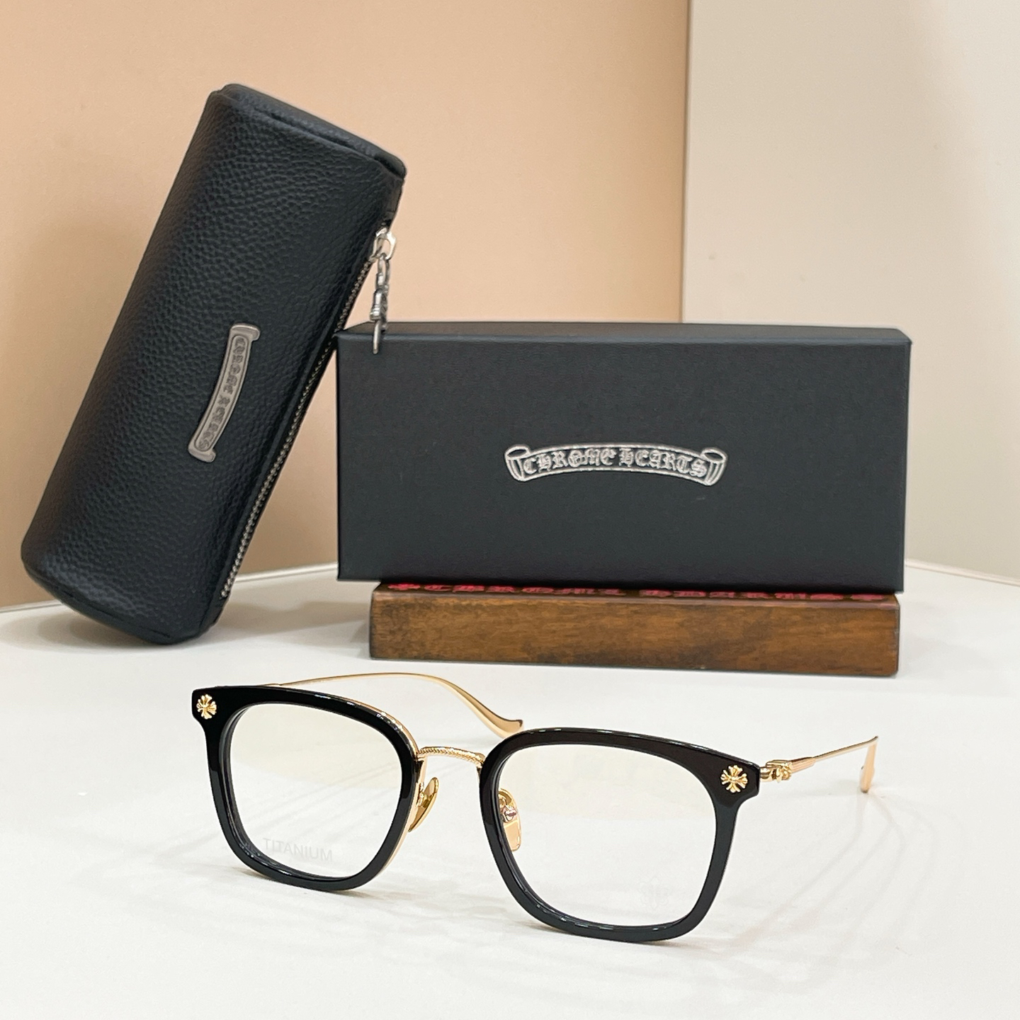 【希少新作】Chrome Hearts クロムハーツ ハードデザインサングラス「限定モデル」