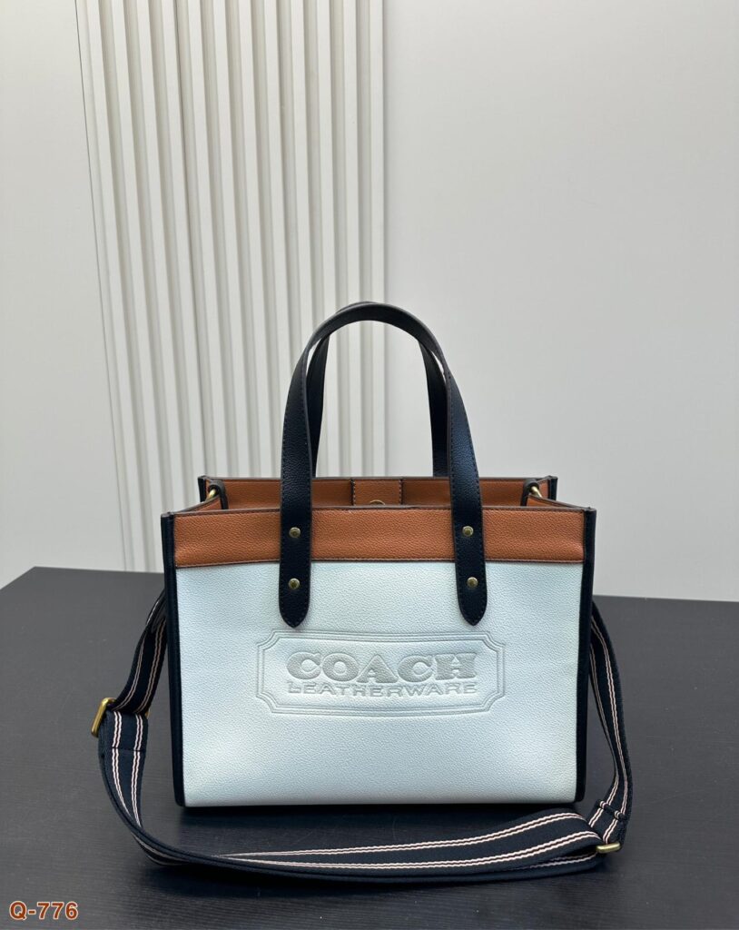 コーチ「Coach」Field Tote 22 レディースミニトートバッグ