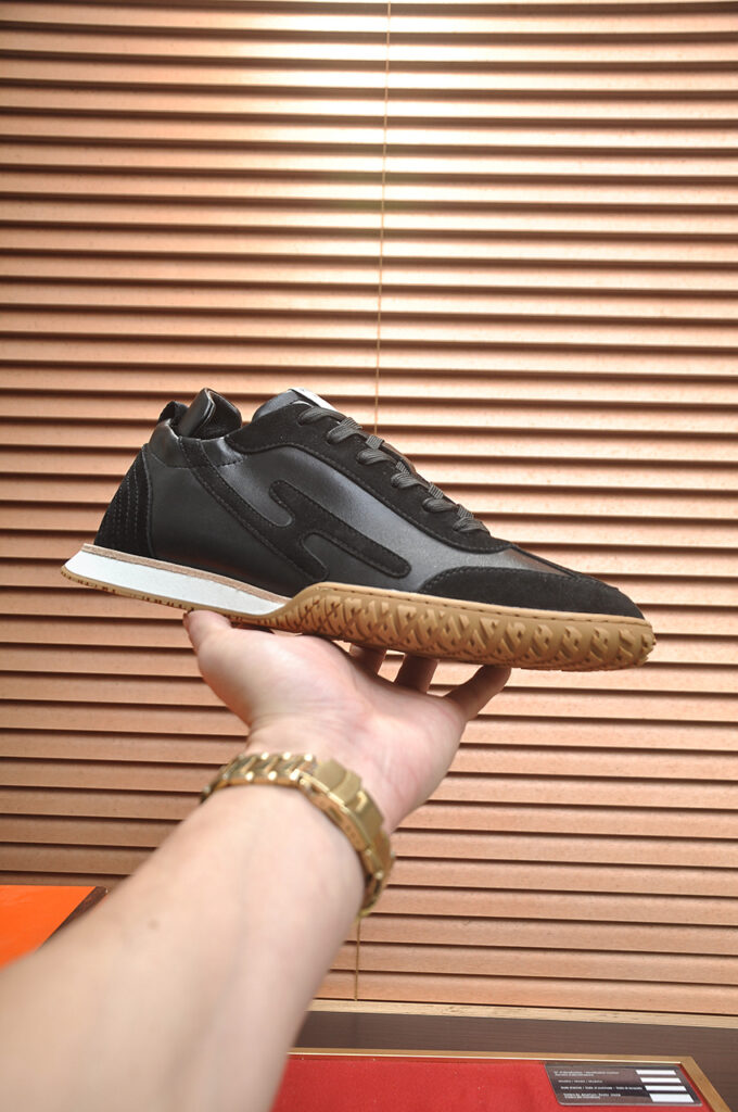 エルメス ジェットシリーズ カジュアルスニーカー「Jet sneaker」