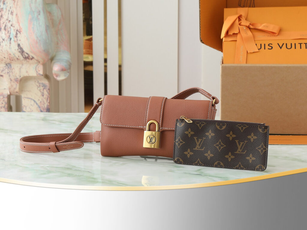 ルイ・ヴィトン「Louis Vuitton」WALLET ON CHAIN LOW KEY ハンドバッグ