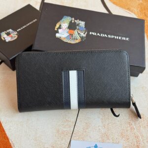 プラダ「PRADA」プレミアムレザー ジップウォレット「おしゃれ男性必携」