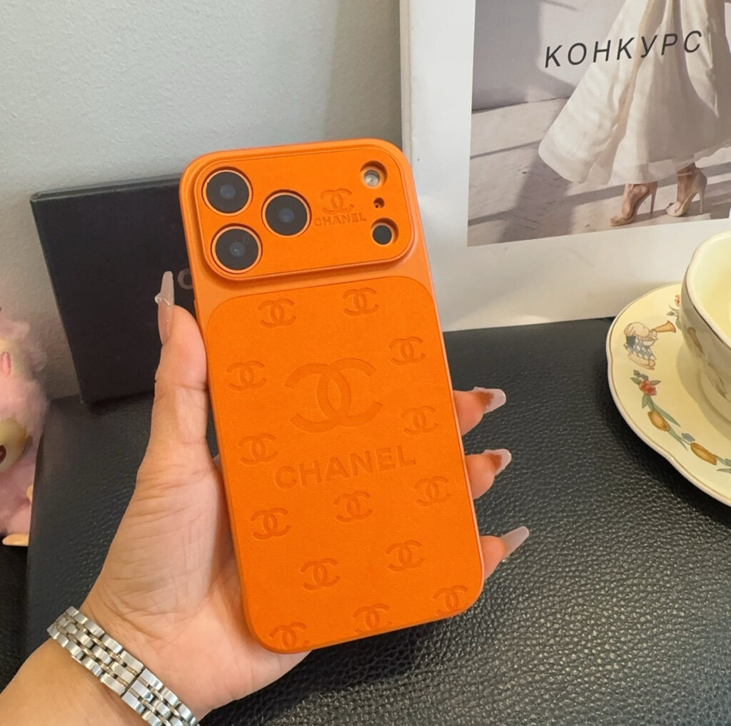 シャネル 新作 高級感スマホケース トレンドデザイン iPhone 対応 轻奢百搭保護殻