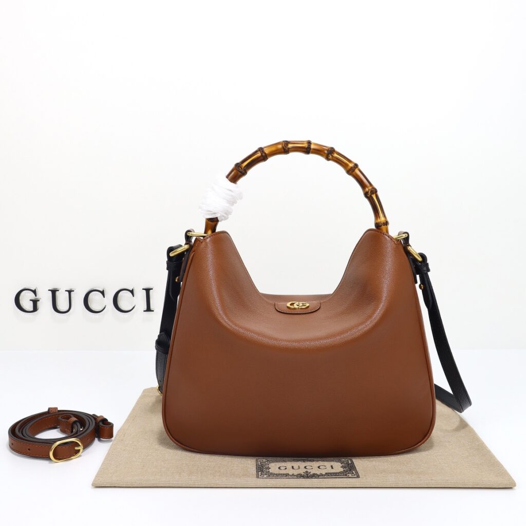 グッチ〔ダイアナ〕ミディアム ショルダーバッグ「Diana Bag」