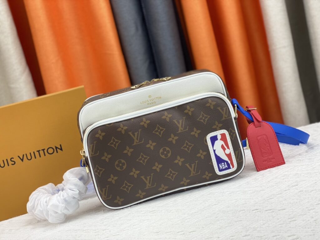 ルイ・ヴィトン「Louis Vuitton x NBA」Nil コラボメッセンジャーバッグ