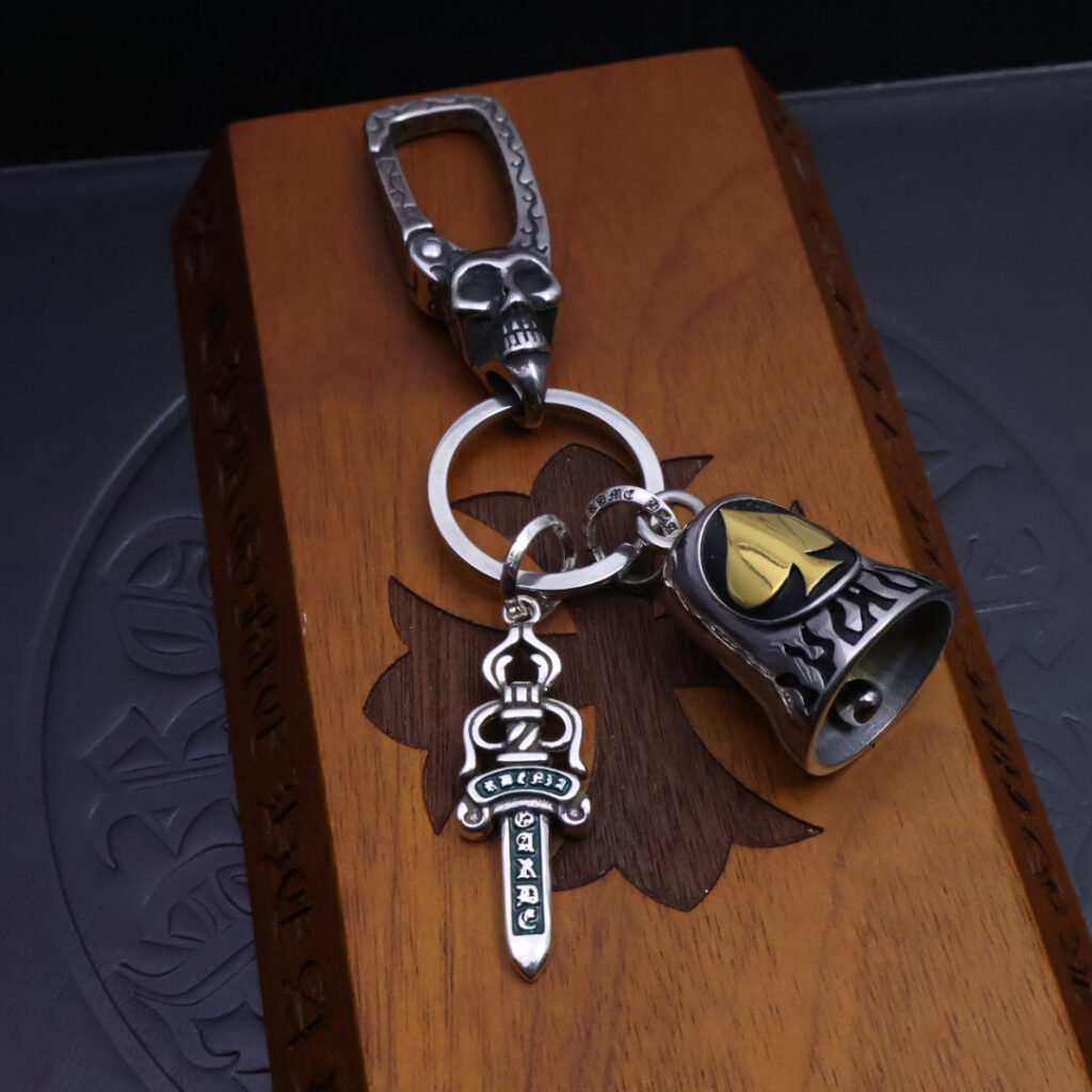 クロムハーツ「Chrome Hearts」キーホルダー＆バッグチャーム - トレンドシンボル