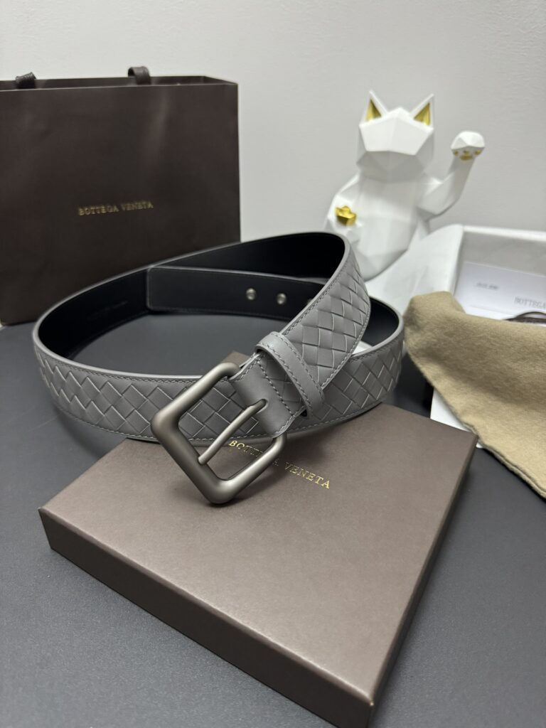 【ブランド品入庫】Bottega Veneta 上質素材ラグジュアリーベルト「全長約 100cm」