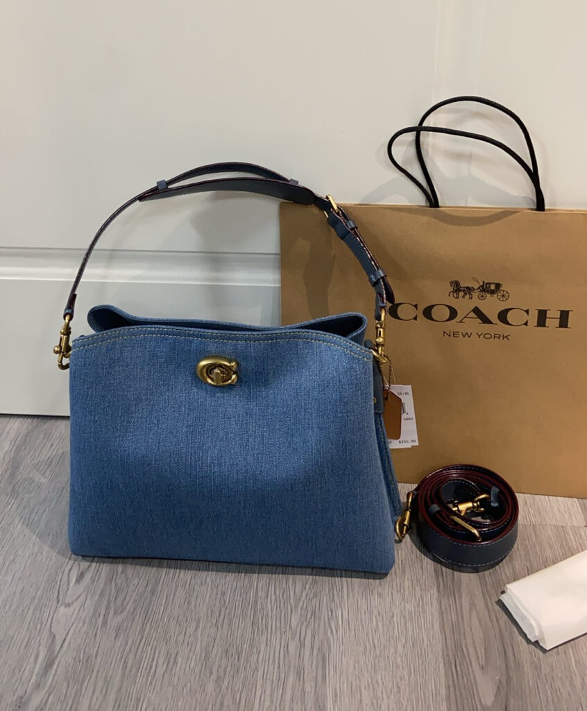 コーチ「Coach」WILLOW 24 トートバッグ