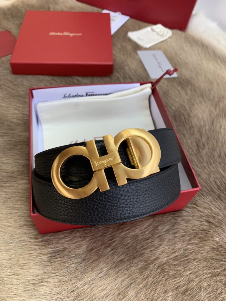 【新規倉庫入り】Salvatore Ferragamo 職人仕上げ高級ベルト「全長約 100cm」