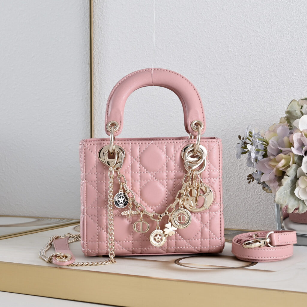 【人気コレクション】レディ ディオール バッグ「Lady Dior Bag」