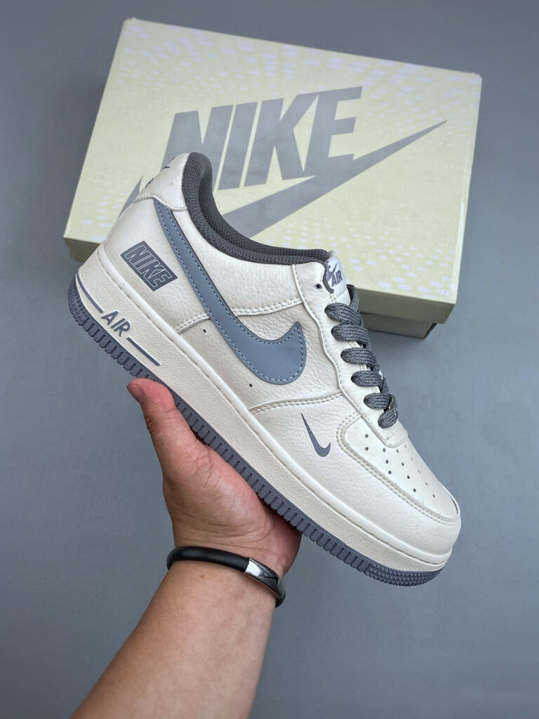ナイキ エア フォース 1 トレンドスニーカー「Nike Air Force 1」
