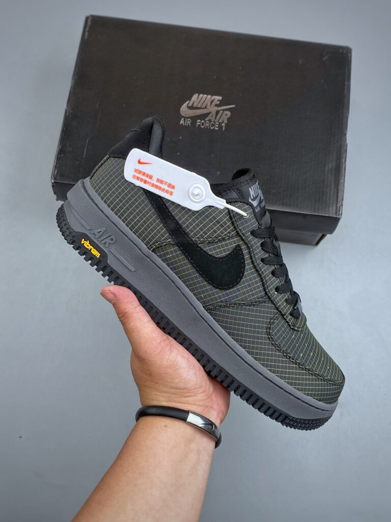 ナイキ エア フォース 1 トレンドスニーカー「Nike Air Force 1」