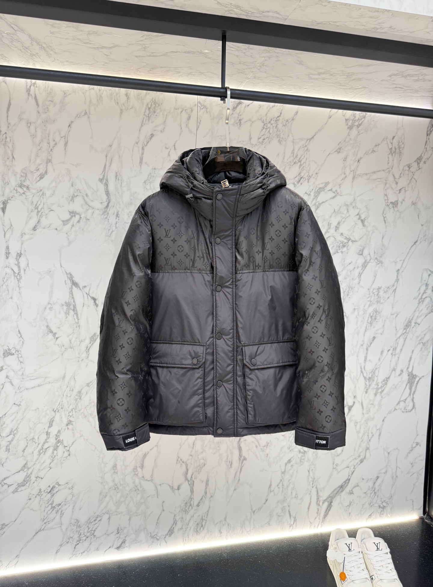 ルイ・ヴィトン「Louis Vuitton」Down Blouson ダウンジャケット