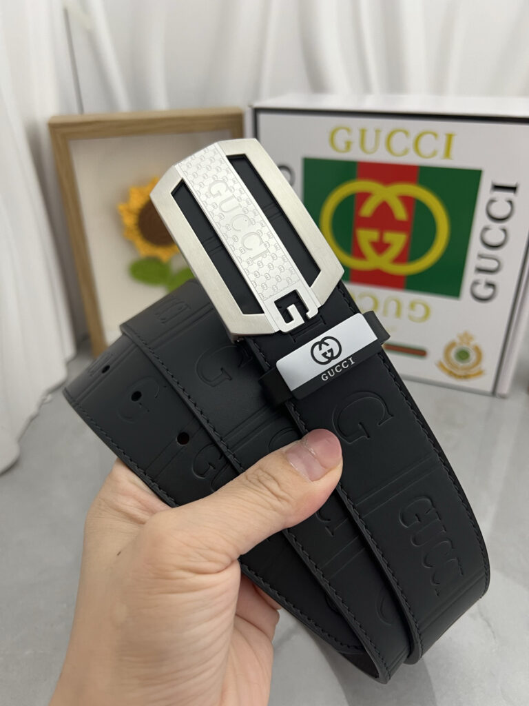 【在庫新登場】Gucci イタリアンテイストベルト「全長約 100cm」