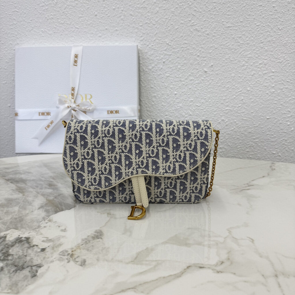ディオール「Dior」サドルチェーンショルダーバッグ