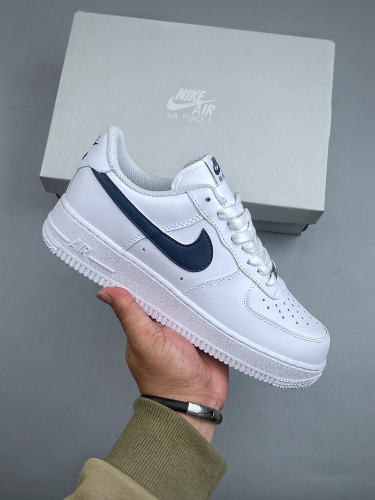 ナイキ エア フォース 1 トレンドスニーカー「Nike Air Force 1」