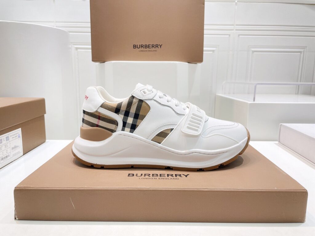 バーバリー チェック スエード&レザー スニーカー「Check, Suede and Leather Sneakers」