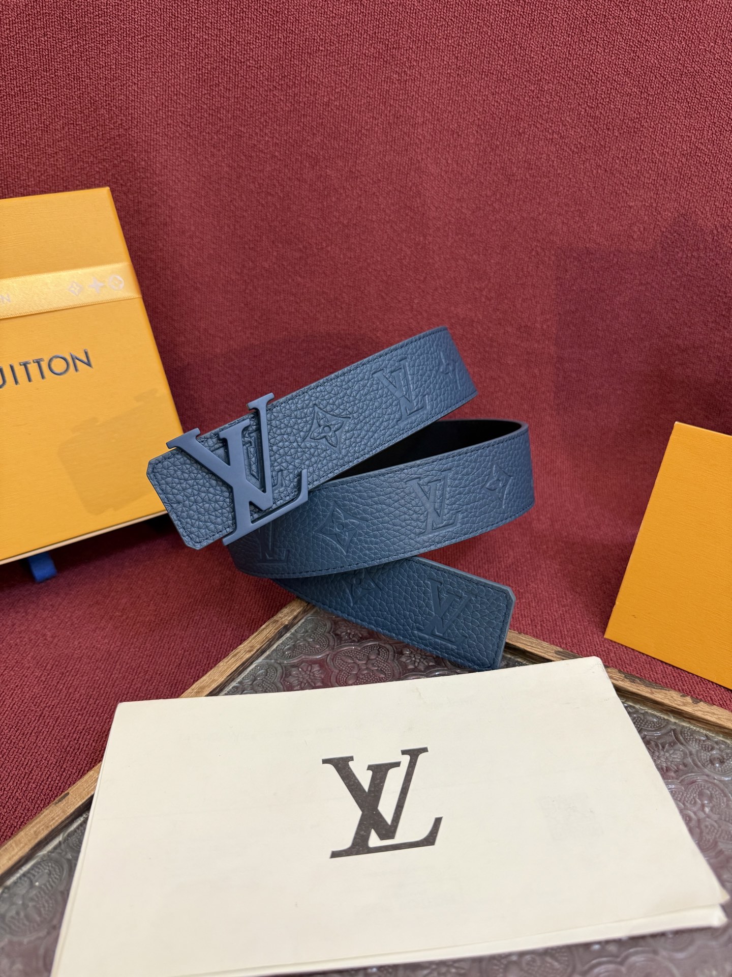 【日本未入荷】ルイヴィトン LV Dimension 両面使いベルト 40mm(全長約 100cm)