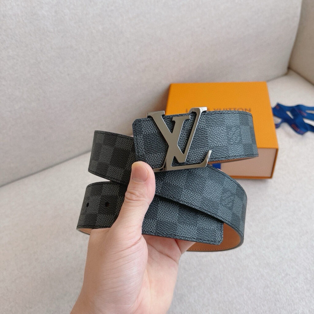 【新商品入荷】Louis Vuitton クラシックハイクオリティベルト「全長約 100cm」