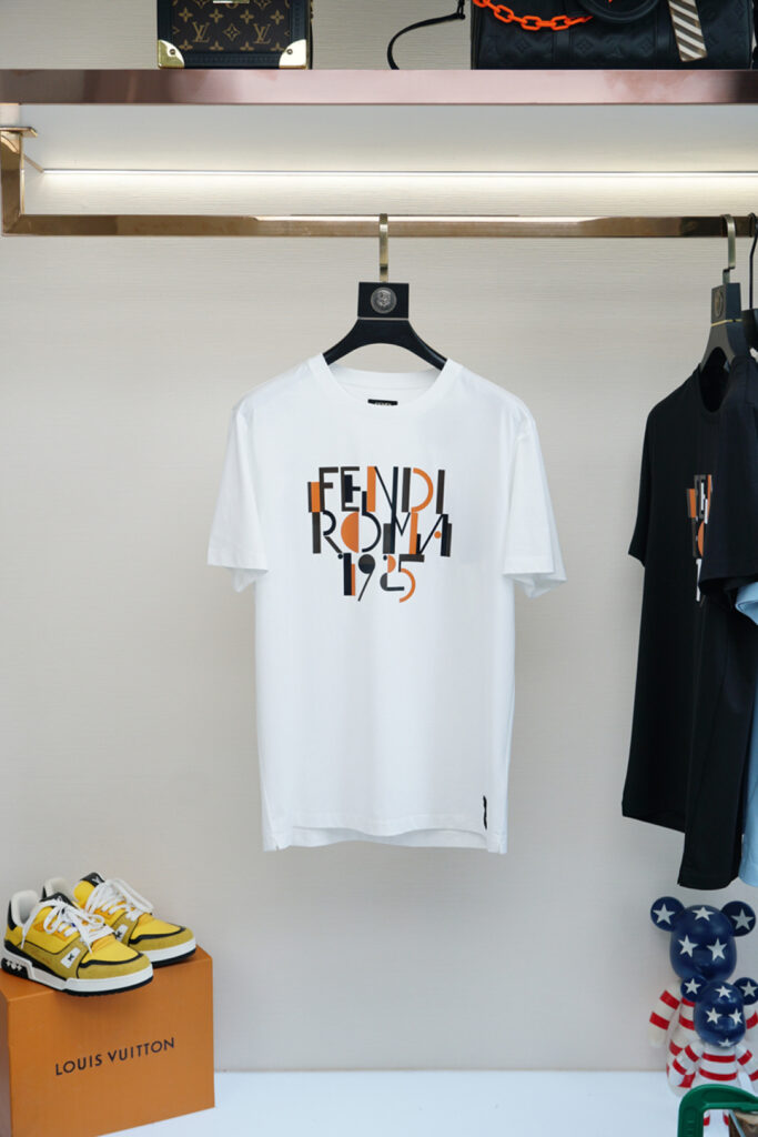 フェンディ Fendi フロントプレート レターロゴ プリント ショートスリーブTシャツ