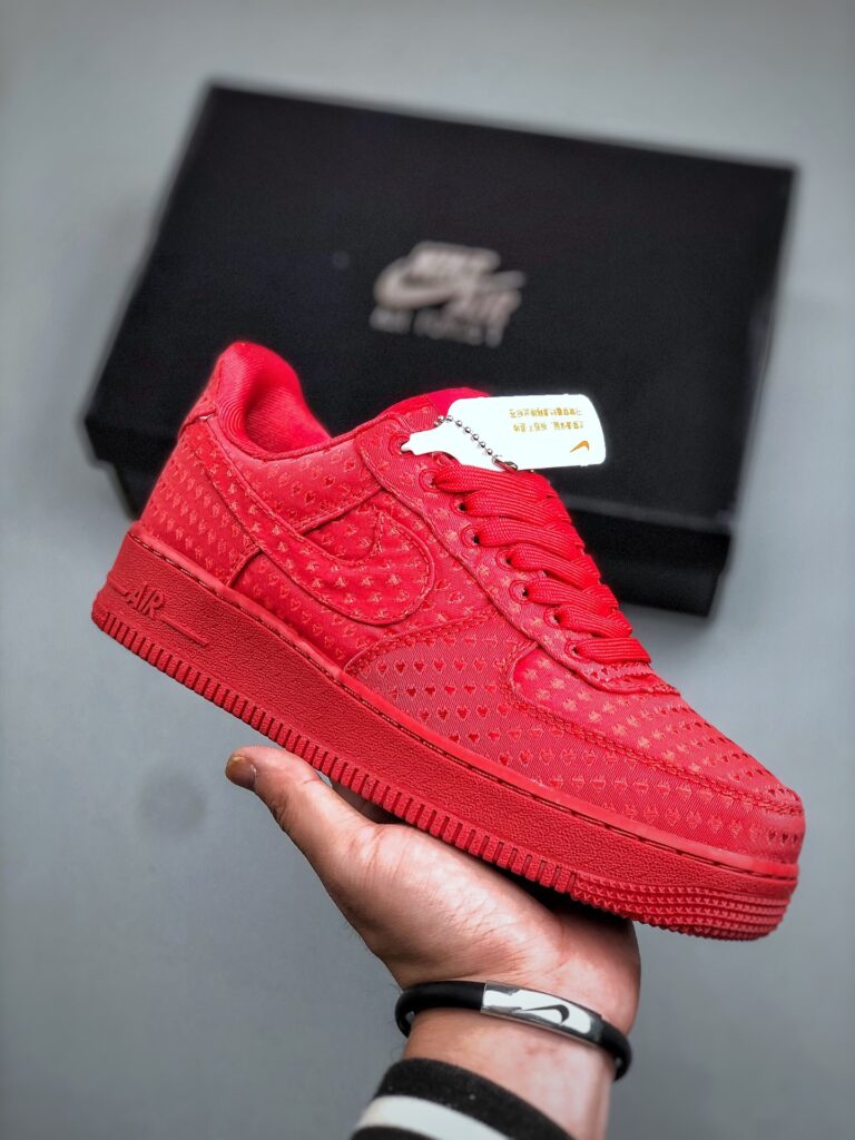 ナイキ エア フォース 1 トレンドスニーカー「Nike Air Force 1」