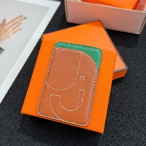 【限定新入荷】エルメス Cheval MagSafe 本革カードケース「12 シリーズ以降全 iPhone 対応」
