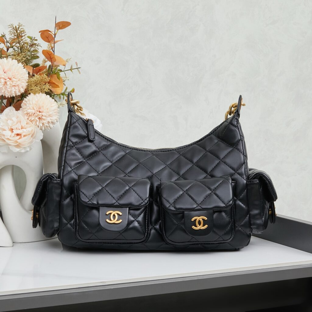 シャネル キルティング ホーボー バッグ「Hobo Bag」