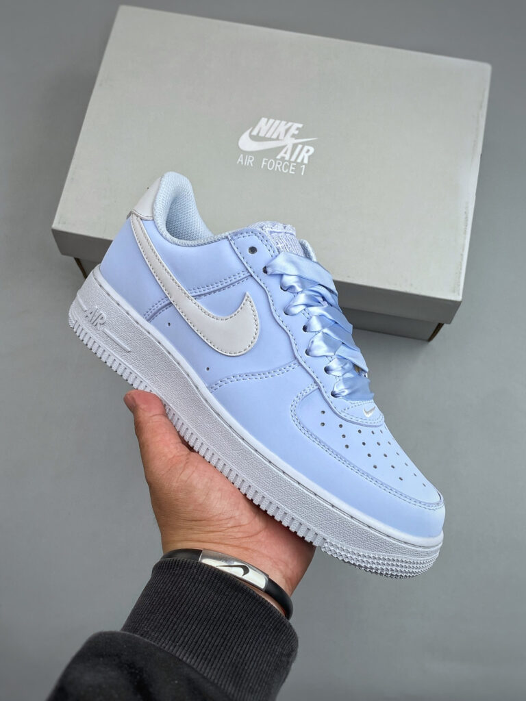 ナイキ エア フォース 1 トレンドスニーカー「Nike Air Force 1」