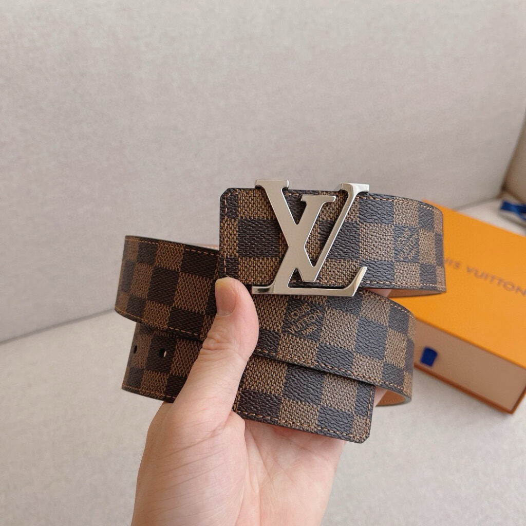 【新商品入荷】Louis Vuitton クラシックハイクオリティベルト「全長約 100cm」