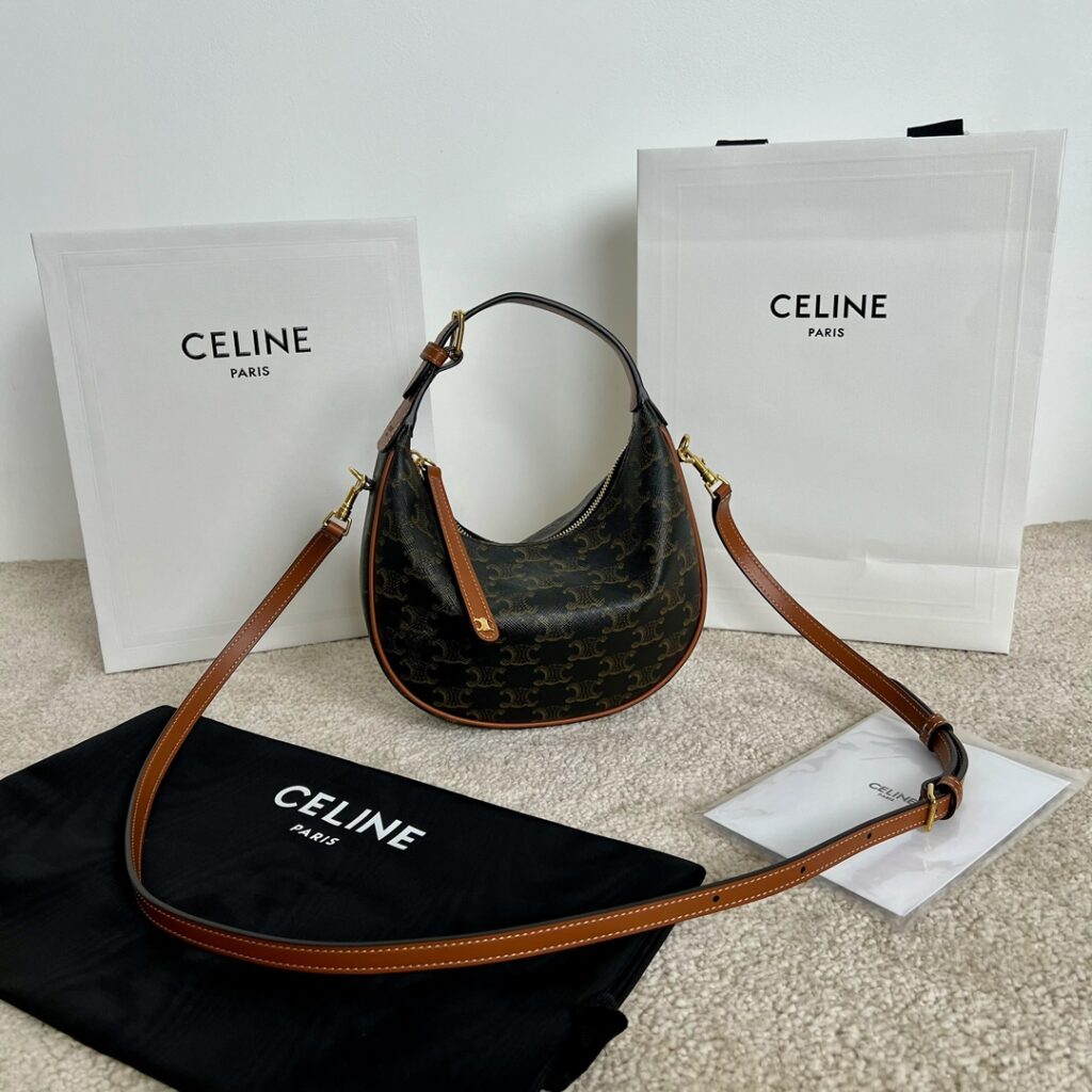 セリーヌ「Celine」TEEN LULU モノグラム レザー ショルダーバッグ