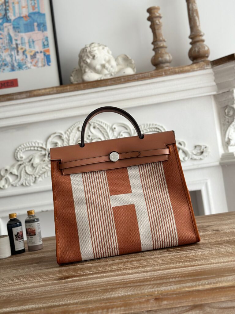 エルメス エルバッグ ジップ 31「Herbag Zip bag」