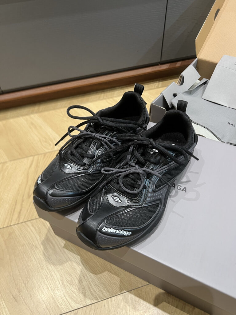 バレンシアガ レーダー スニーカー「Radar Sneaker」