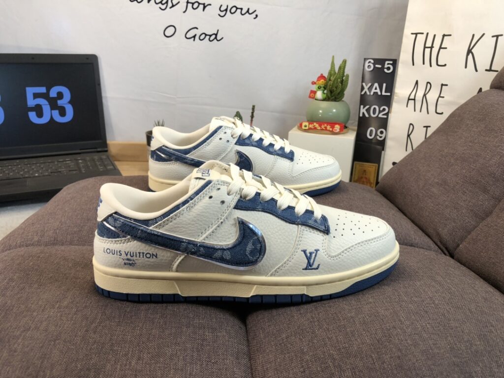 ルイ・ヴィトン × ナイキ Dunk Low コラボカスタム レトロテイスト コーデ万能トレンドスニーカー「LV Nike」