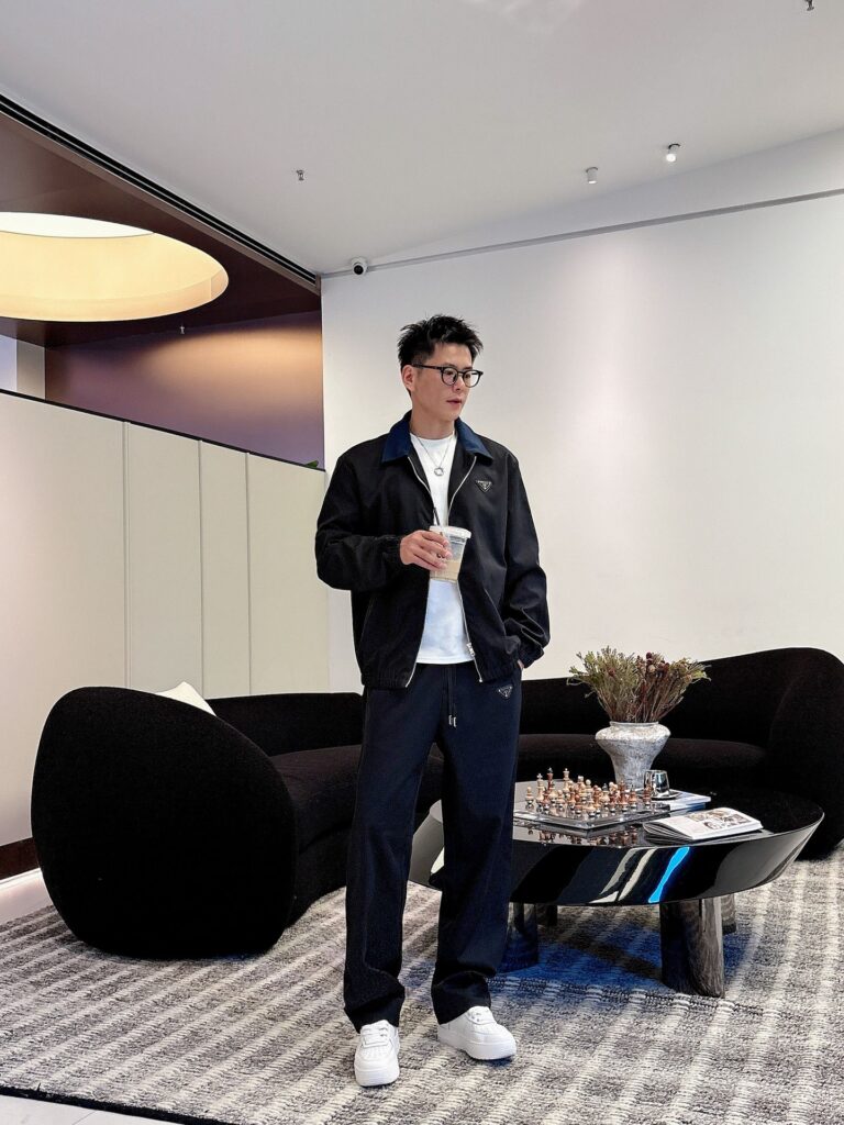 プラダ「Prada」秋冬 メンズ カジュアルスポーツセット