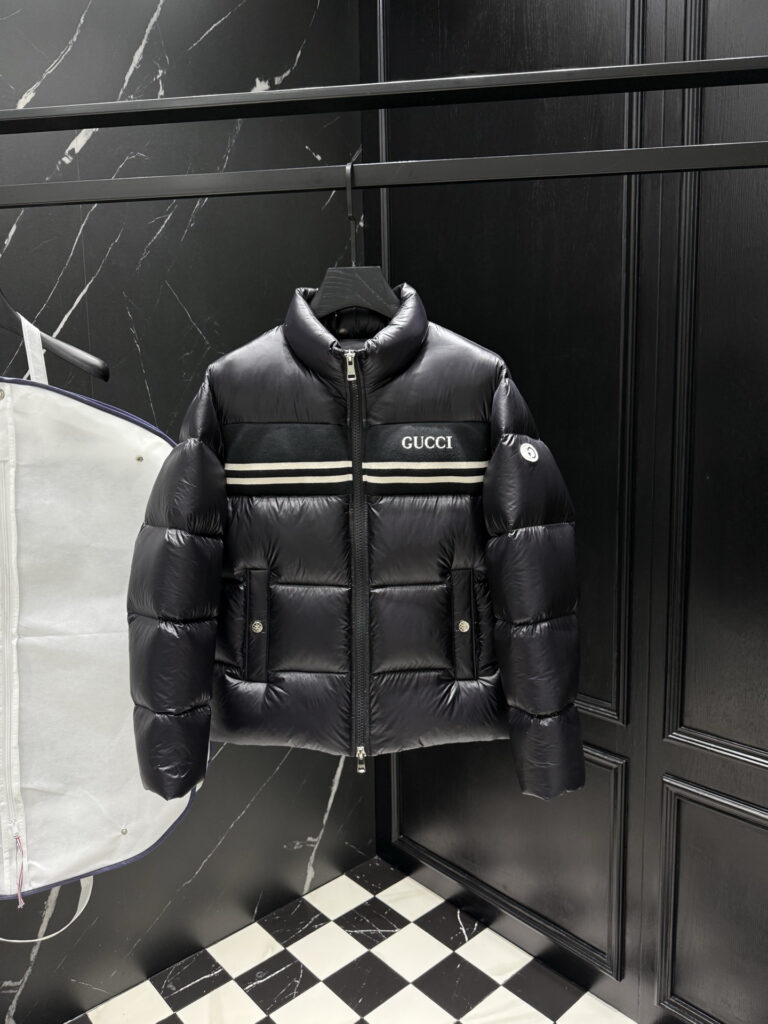 グッチ「Gucci」秋冬ダウンジャケット スタンドカラー