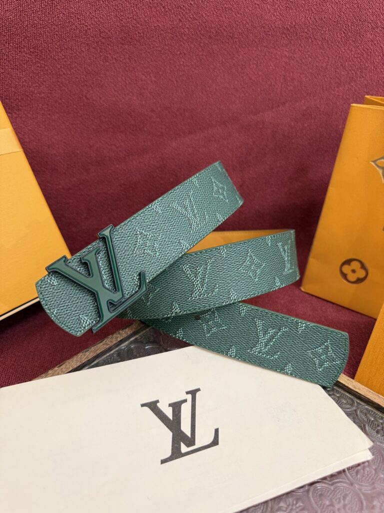 【日本未入荷】ルイヴィトン LV Dimension 両面使いベルト 40mm（全長約 100cm）
