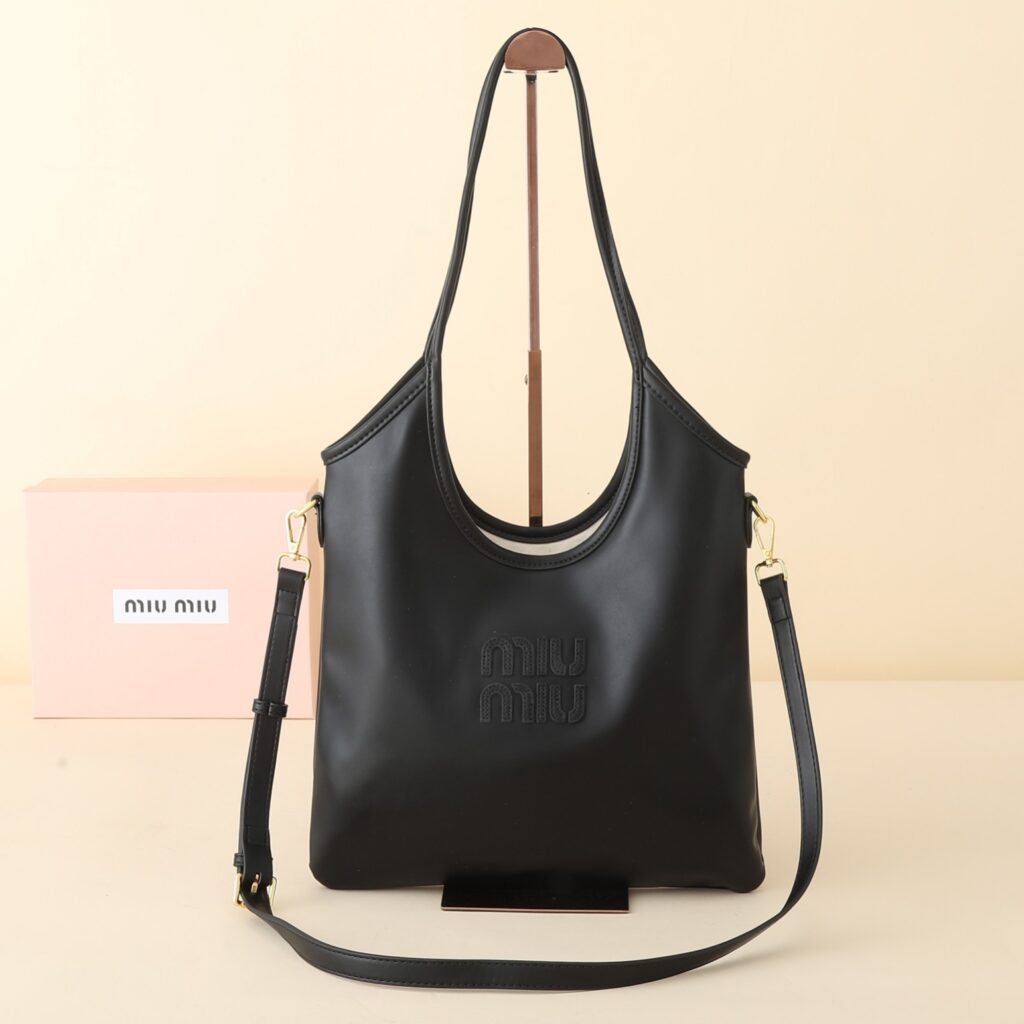 ミュウミュウ アイビー レザー レギュラーバッグ「Ivy Bag」