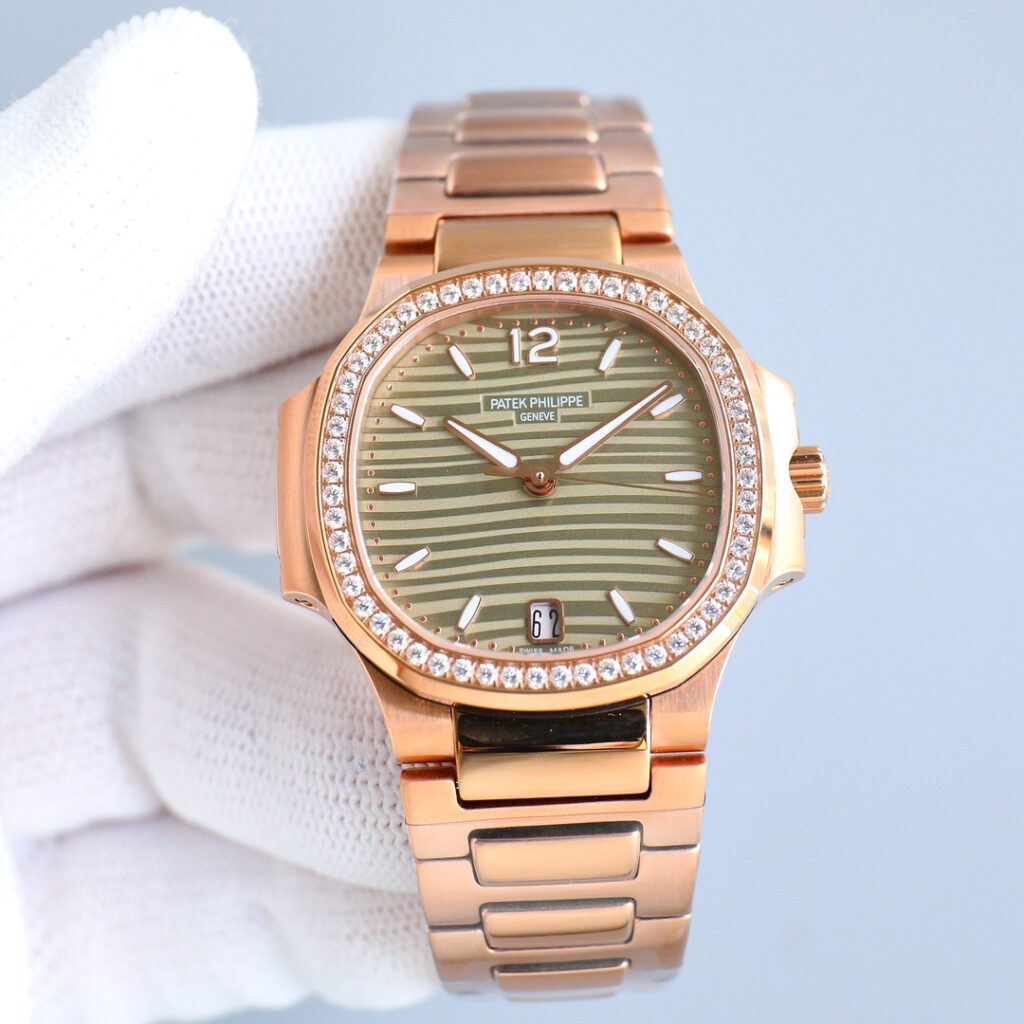 パテック・フィリップ「Patek Philippe」ノーチラス35.2mmレディースウォッチ
