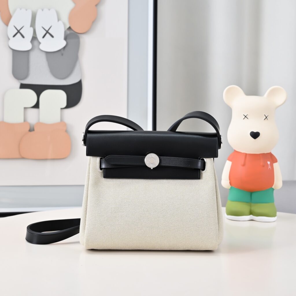 エルメス ミニ ハーバッグ ジップ 20 バッグ「Mini Herbag Zip Bag」