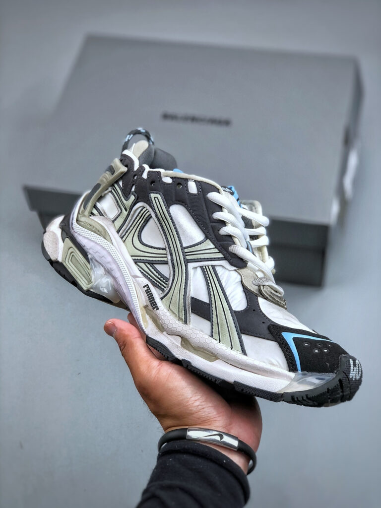 バレンシアガ ランナー スニーカー「Runner Sneaker」