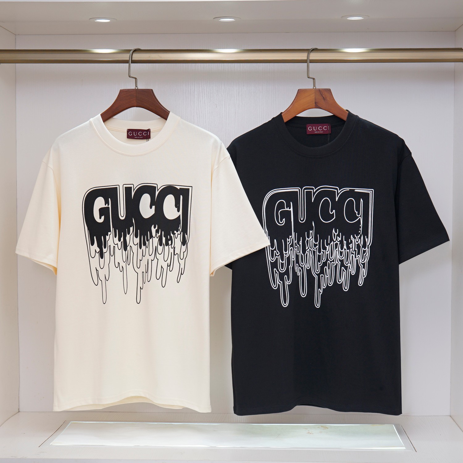 グッチ「Gucci」サマーコレクション ロゴプリント クルーネックTシャツ