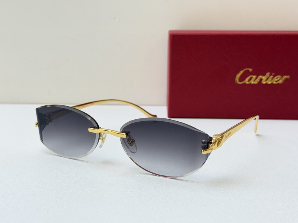 【高級品入庫】Cartier クラシカル貴族風サングラス「上質フレーム」