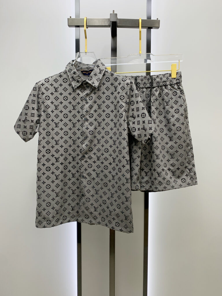ルイ・ヴィトン「Louis Vuitton」 カジュアルセットアップ 26SS