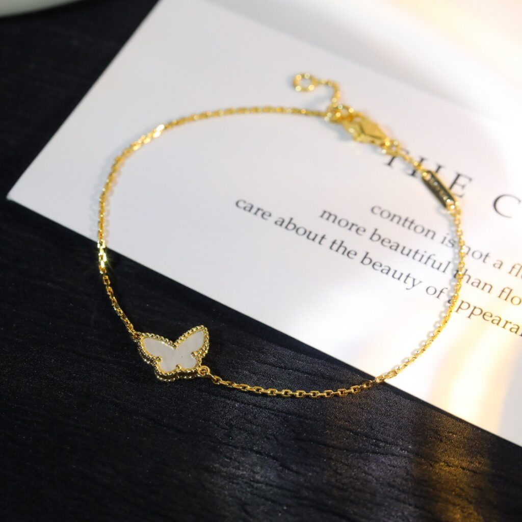 ヴァン クリーフ&アーペル「Van Cleef & Arpels」 Butterfly マザーオブパール 18Kホワイトゴールド ブレスレット17cm