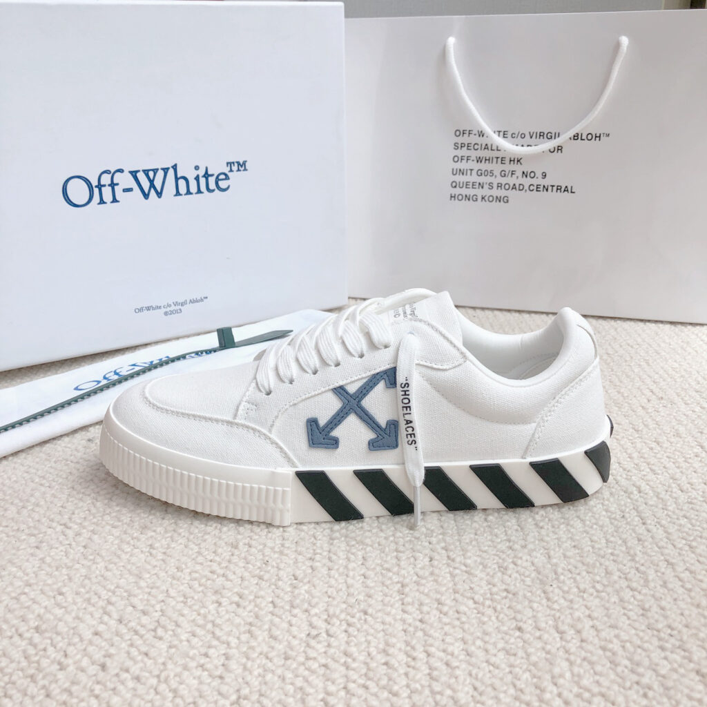 オフホワイト Vulc ローカット カジュアルスケートシューズ