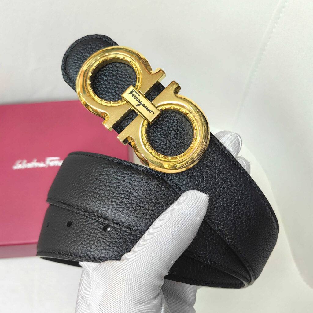 【新規倉庫入り】Salvatore Ferragamo 職人仕上げ高級ベルト「全長約 100cm」