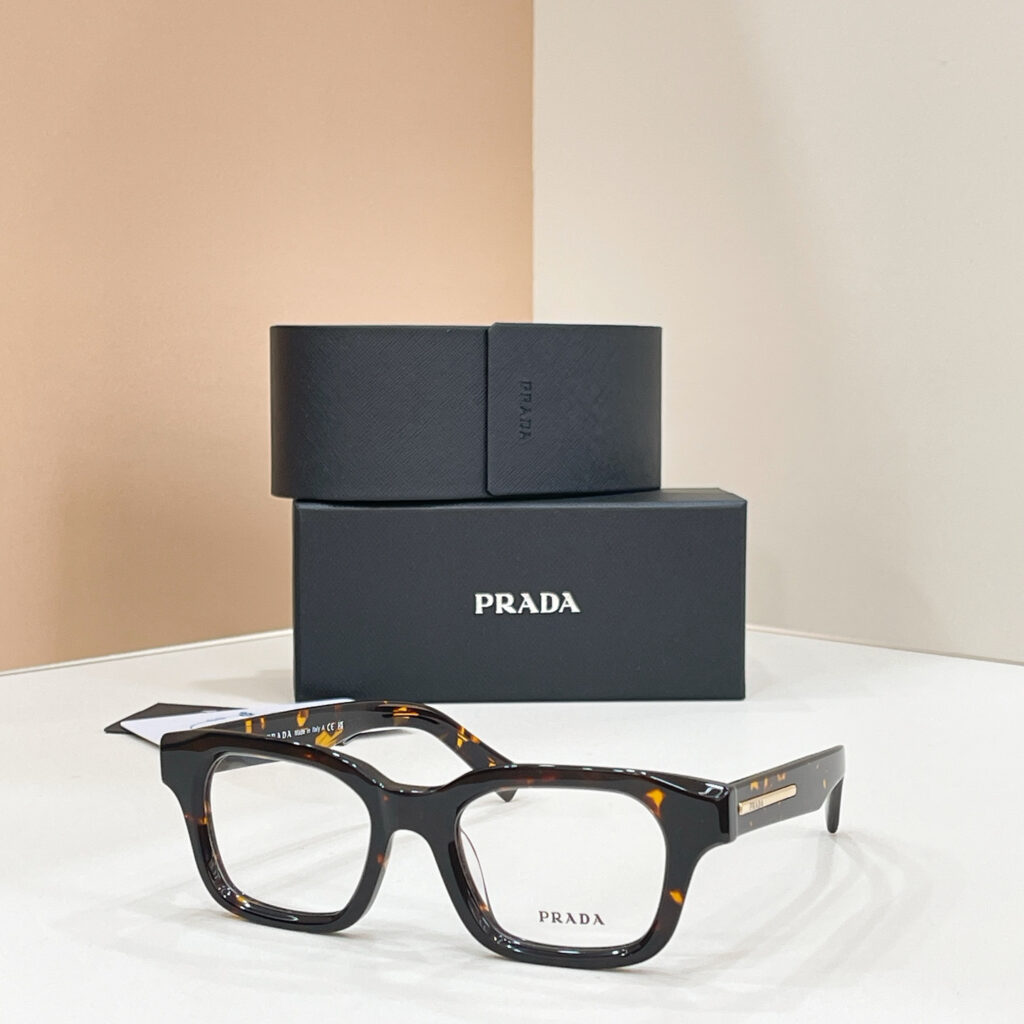 【厳選在庫】Prada ビジネス兼用高級サングラス「全天候遮光」