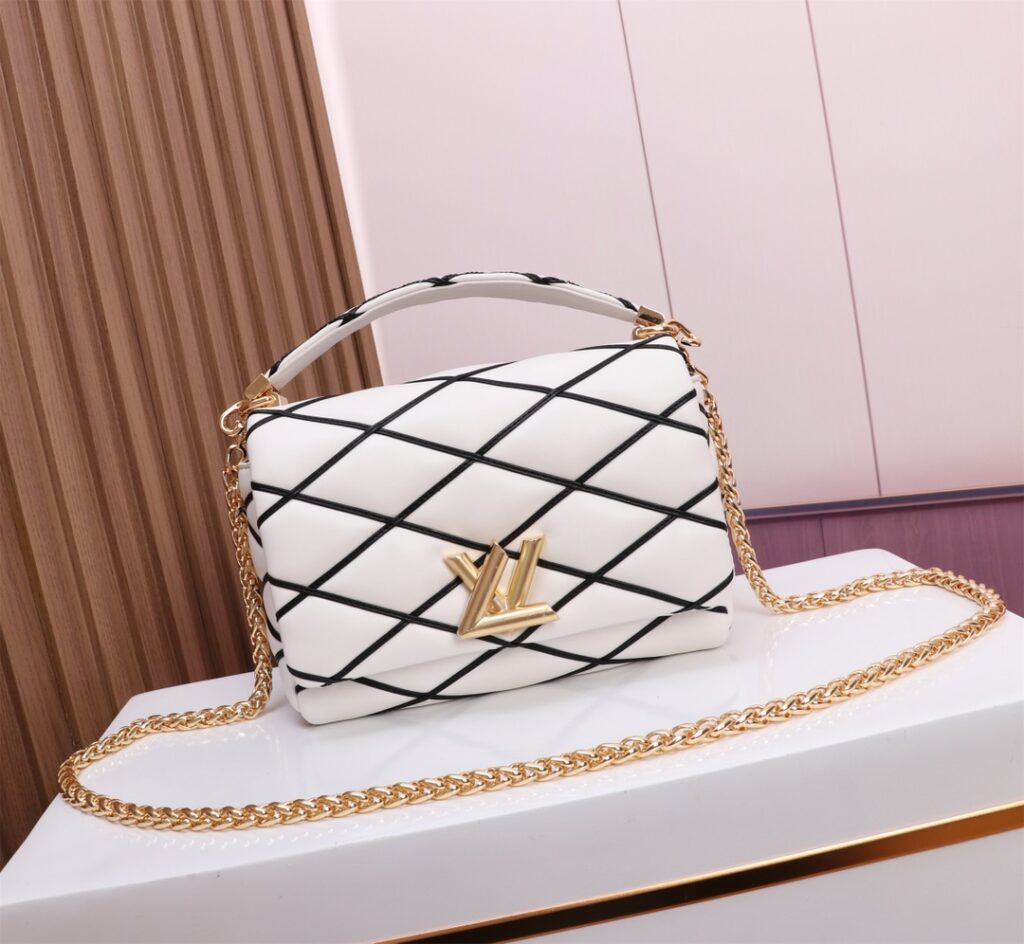 ルイ・ヴィトン「Louis Vuitton」ニコラ・ジェスキエールがデザインしたピコ GO-14 バッグは
