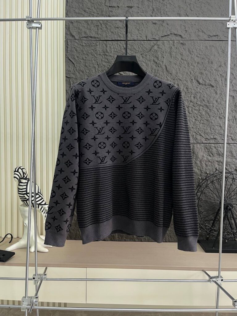 ルイ・ヴィトン「Louis Vuitton」アート刺繍ラウンドネックニットセーター